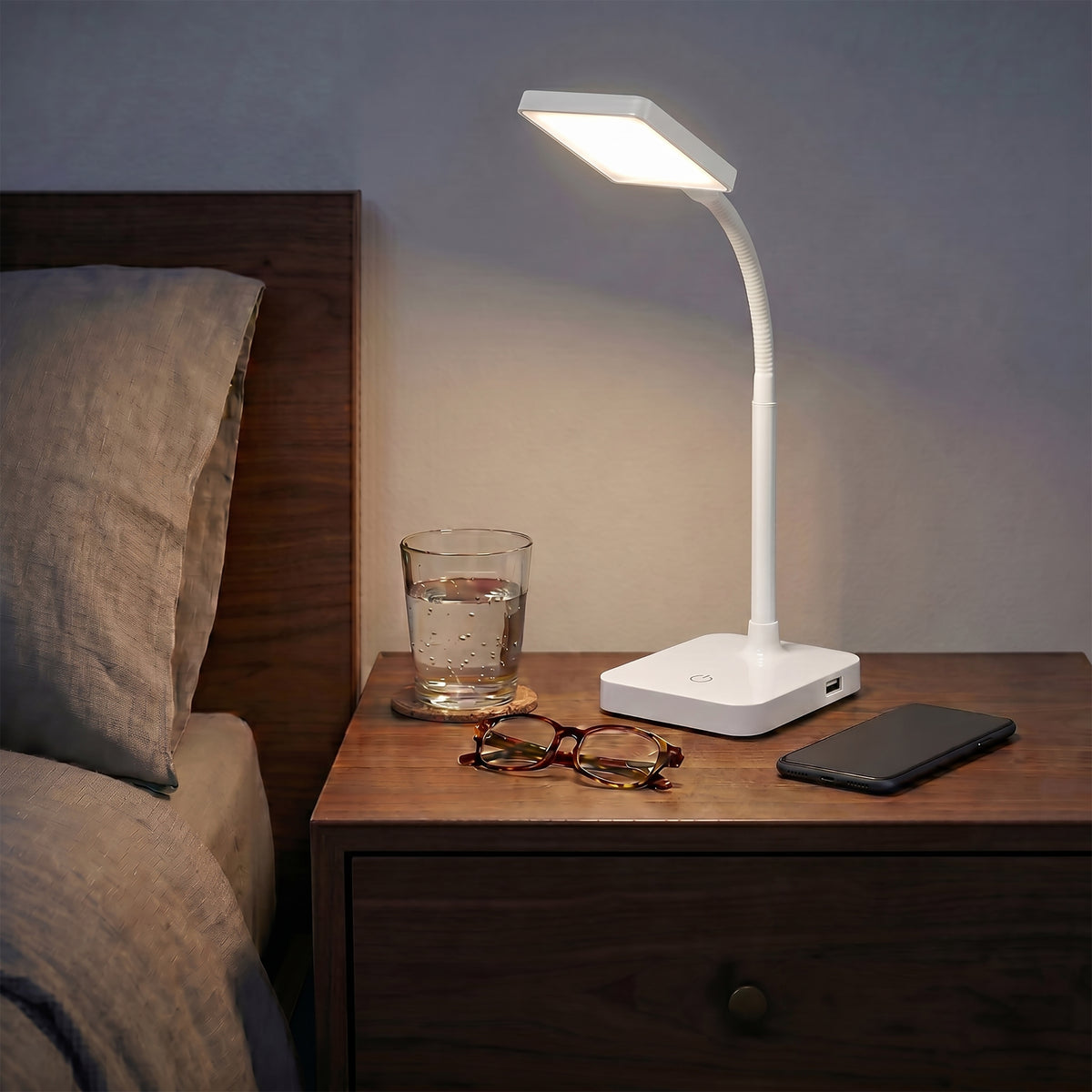 ML7LA4S30WH   LED Desk Lamp White